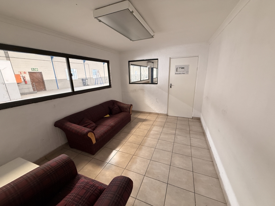 To Let Commercial Property for Rent in Beaconvale Western Cape